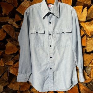 Vintage Levi’s pin stripe button up shirt in soft light weight material